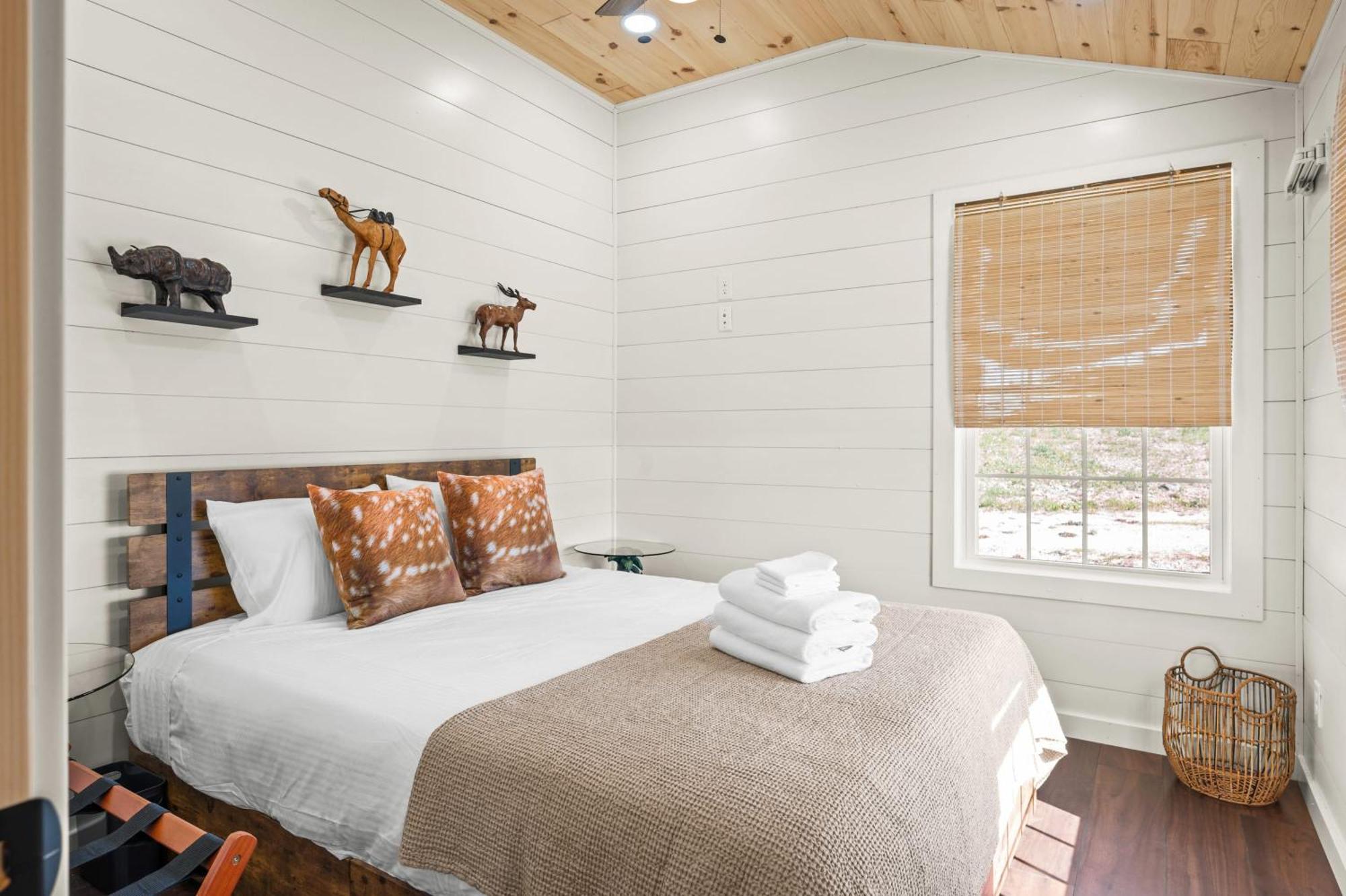 The Lodges At Eden Reserve - Cabins Near Ark Williamstown Ngoại thất bức ảnh